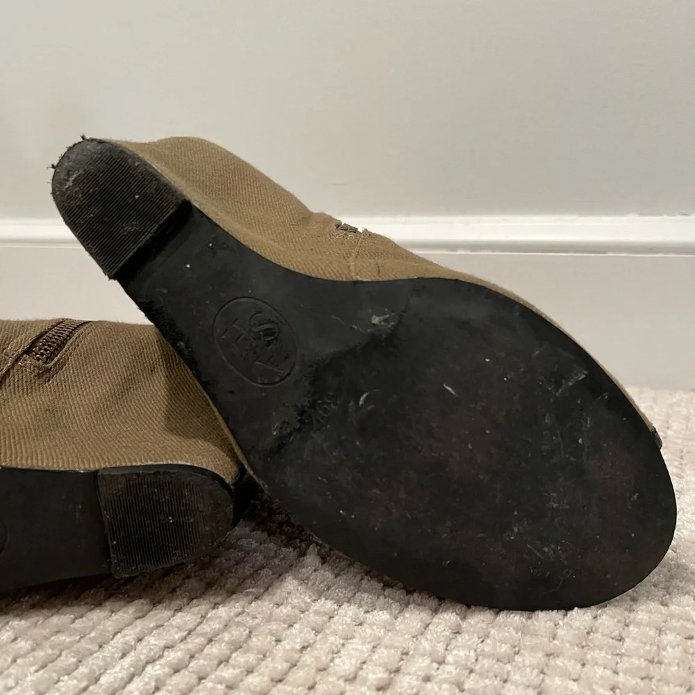 Listing for Rzaizy —Healed military boots by ASH good condition - Picture 13 of 16